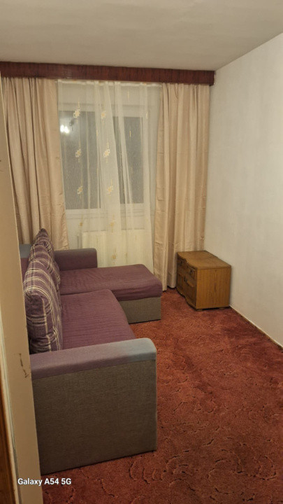 Apartament 3 camere de inchiriat