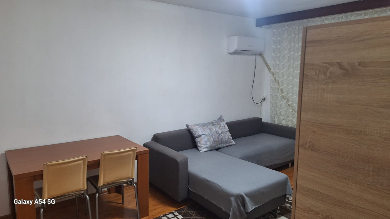 Apartament 3 camere de inchiriat