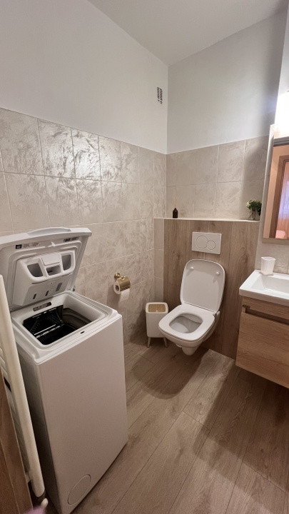 2 camere Toamnei – finisaje moderne, mobilat & utilat