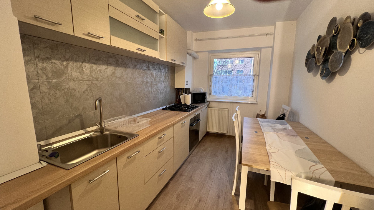 2 camere Toamnei – finisaje moderne, mobilat & utilat