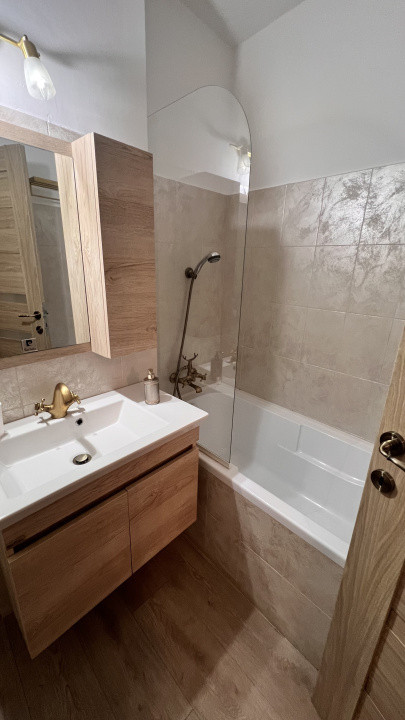 2 camere Toamnei – finisaje moderne, mobilat & utilat