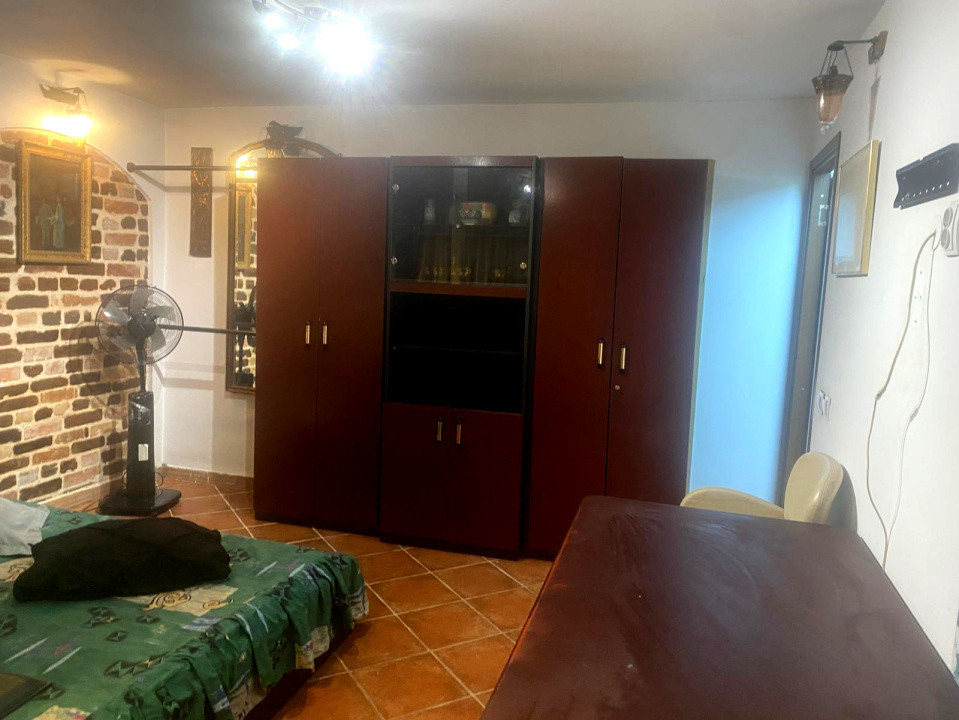 Inchirere studio cochet, zona Sisești, la vilă! 