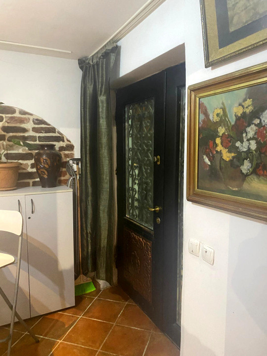 Inchirere studio cochet, zona Sisești, la vilă! 