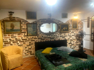 Inchirere studio cochet, zona Sisești, la vilă! 