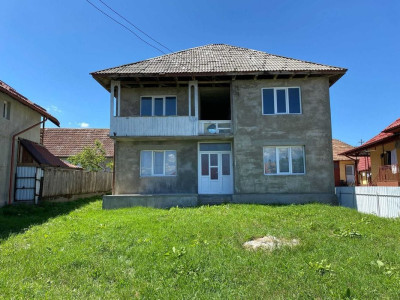 De vânzare casă cu etaj, jud Sălaj, loc. Letca, 45000 Euro
