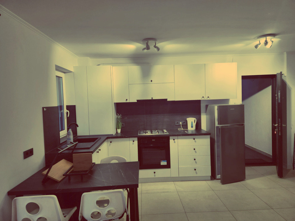 Chirie 3 camere zona Centru Vechi