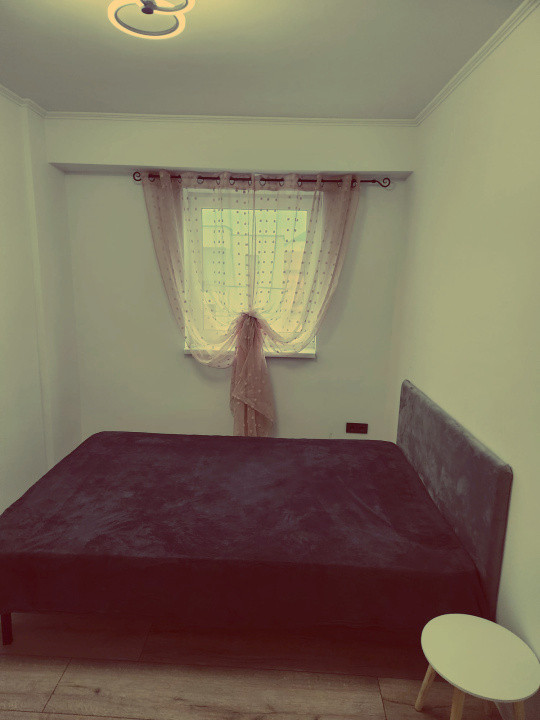 Chirie 3 camere zona Centru Vechi