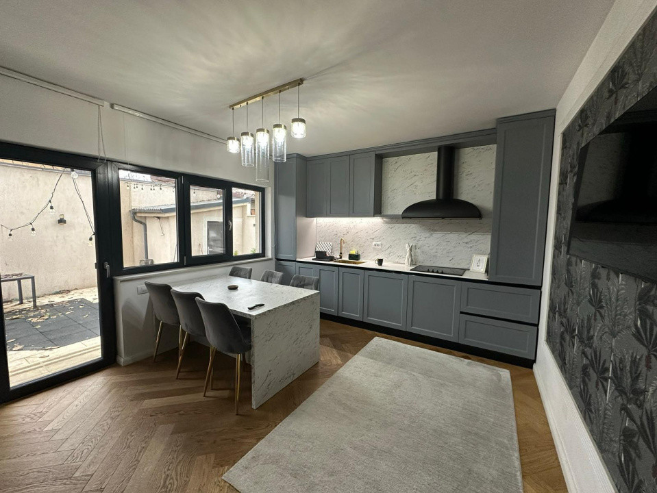 Apartament 3 camere, 120 mp, Centru, zona Imparatul Traian