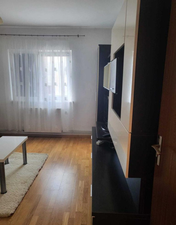 Garsonieră de închiriat, 32 mp utili -zona Ștrand II