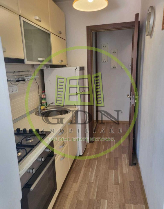 Garsonieră de închiriat, 32 mp utili -zona Ștrand II