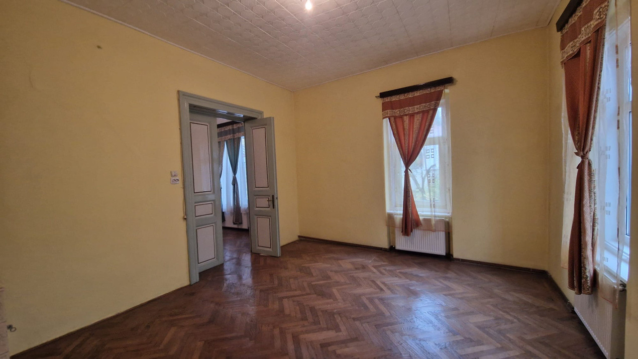 Casa 2 camere, 64mp, Centru, zona Facultatii de Medicina