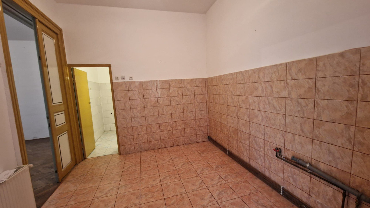 Casa 2 camere, 64mp, Centru, zona Facultatii de Medicina