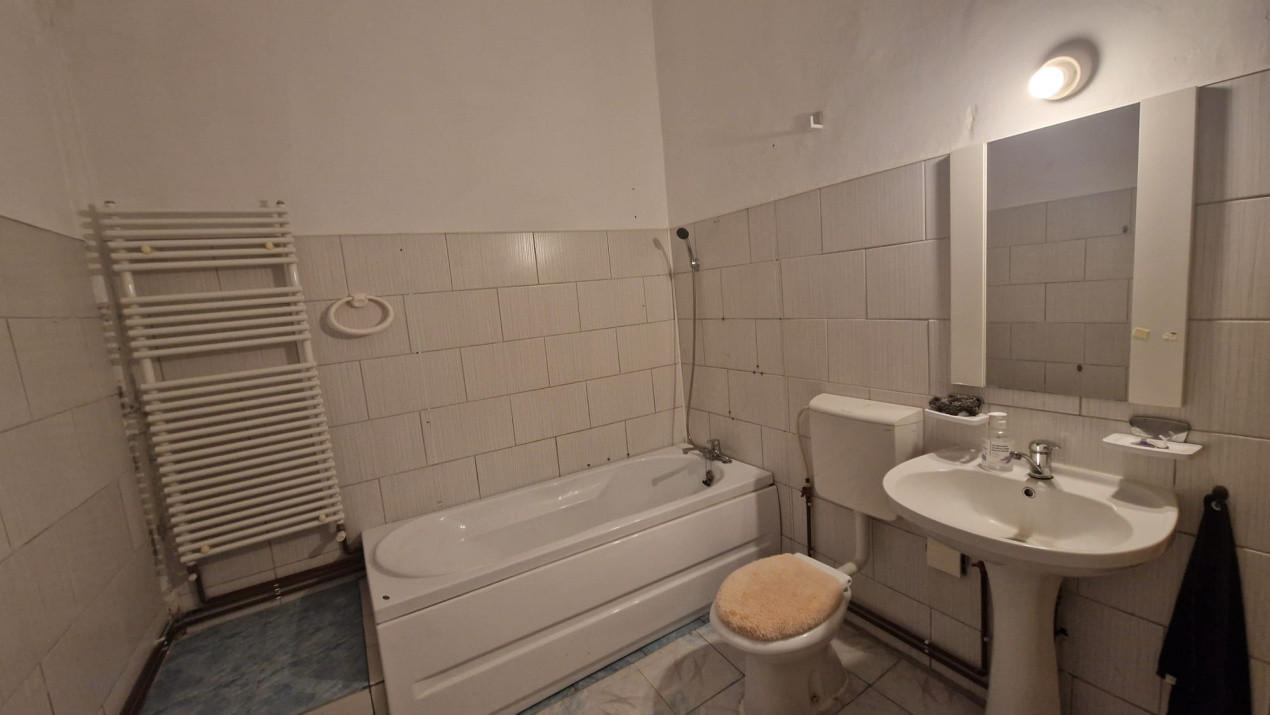 Casa 2 camere, 64mp, Centru, zona Facultatii de Medicina