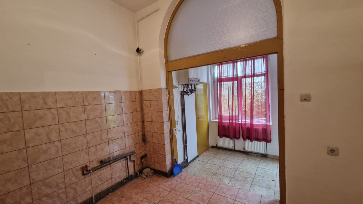 Casa 2 camere, 64mp, Centru, zona Facultatii de Medicina