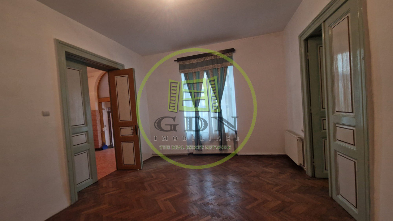 Casa 2 camere, 64mp, Centru, zona Facultatii de Medicina