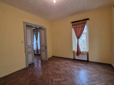 Casa 2 camere, 64mp, Centru, zona Facultatii de Medicina