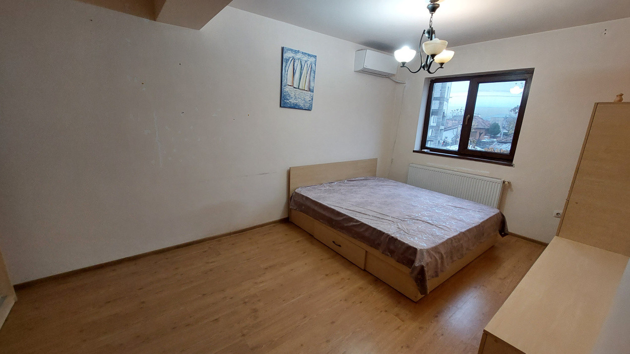 Apartament 3 camere, decomandat, 90 mp, Câmpia Islaz zona Agronomie