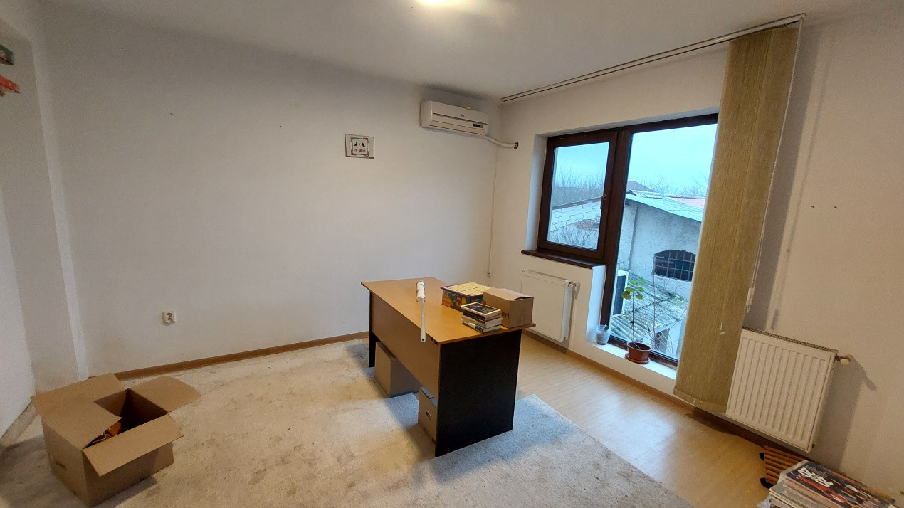 Apartament 3 camere, decomandat, 90 mp, Câmpia Islaz zona Agronomie