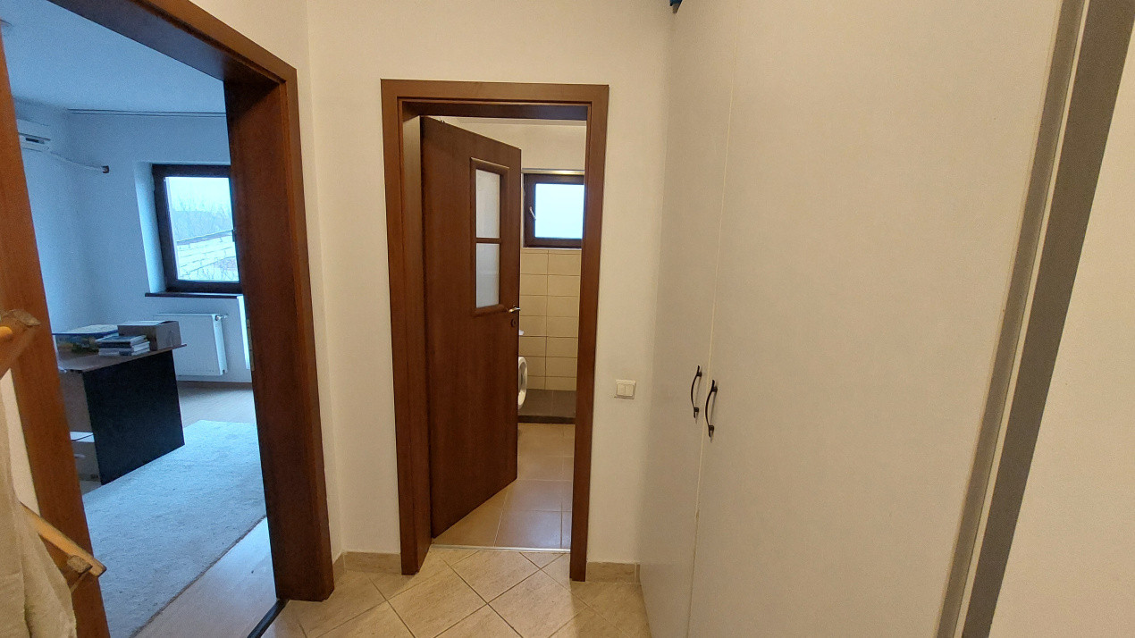 Apartament 3 camere, decomandat, 90 mp, Câmpia Islaz zona Agronomie