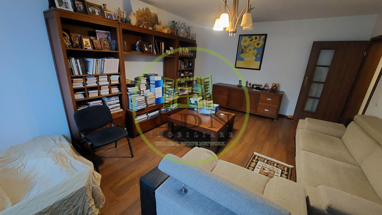 Apartament 3 camere, decomandat, 90 mp, Câmpia Islaz zona Agronomie