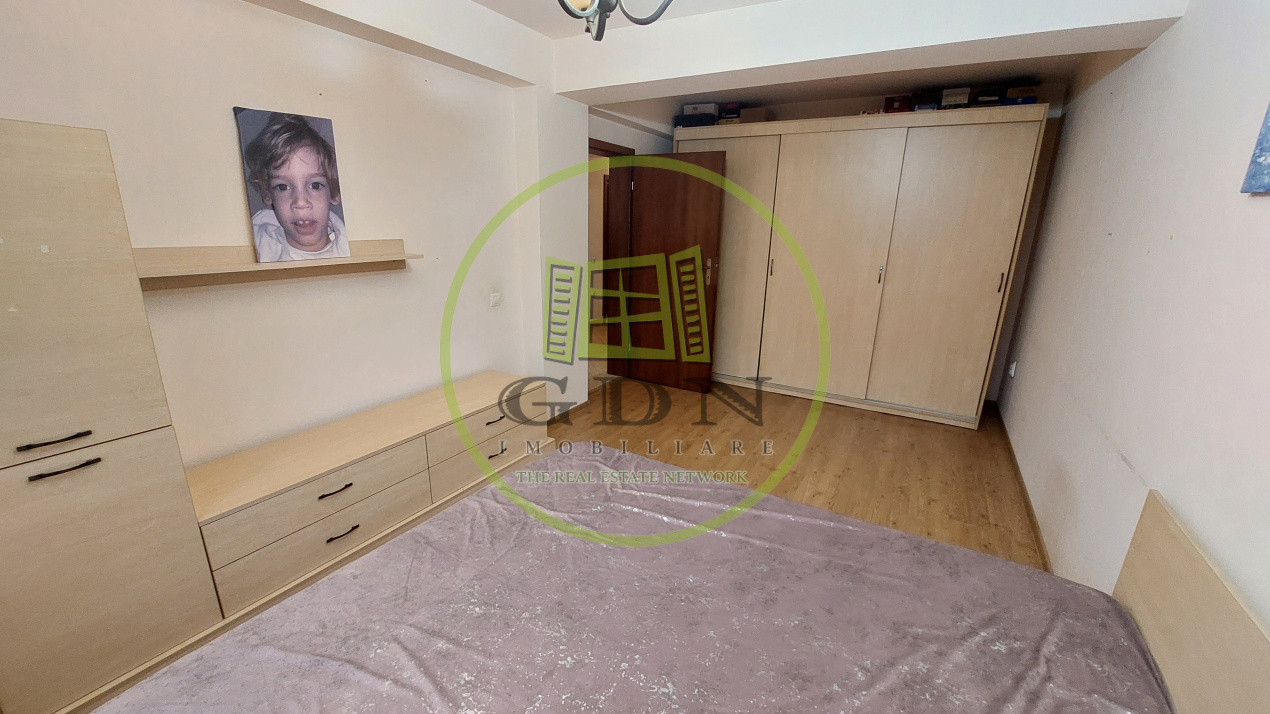 Apartament 3 camere, decomandat, 90 mp, Câmpia Islaz zona Agronomie