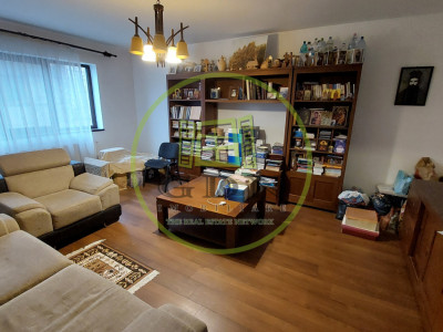 Apartament 3 camere, decomandat, 90 mp, Câmpia Islaz zona Agronomie