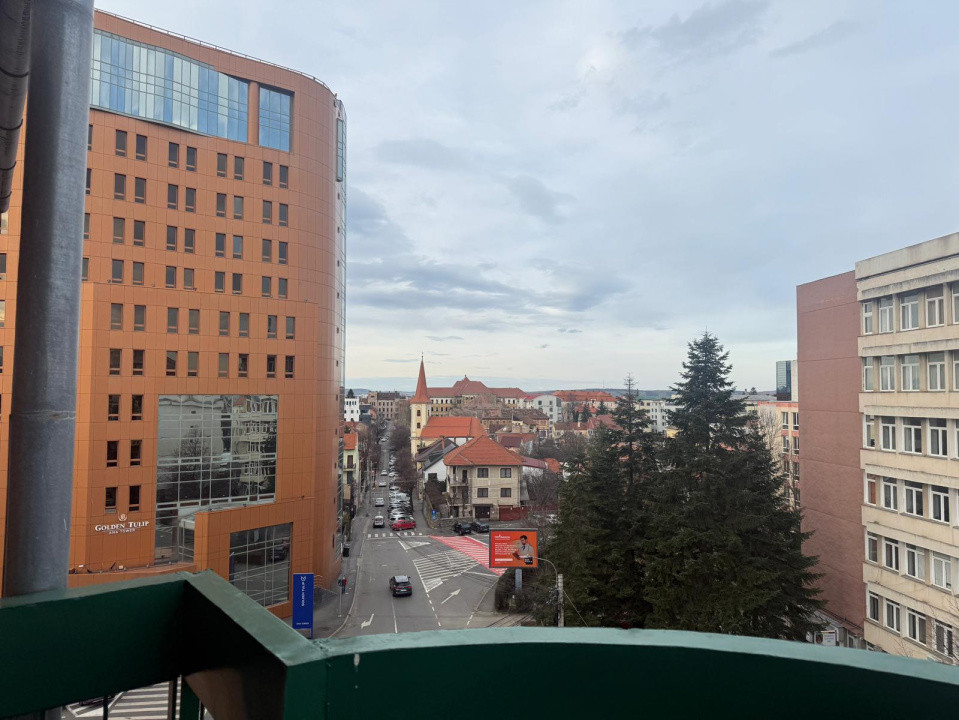 Apartament 5 camere-Scoala de Inot