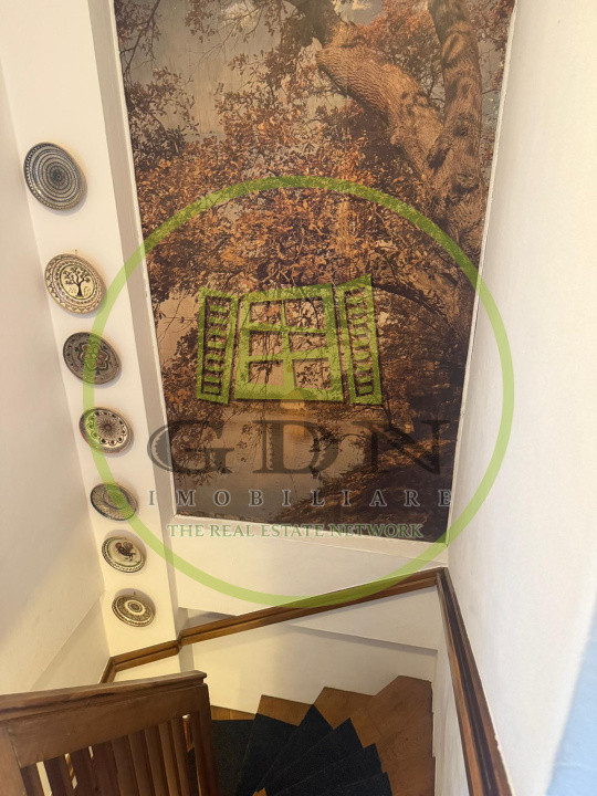 Apartament 5 camere,Scoala de Inot