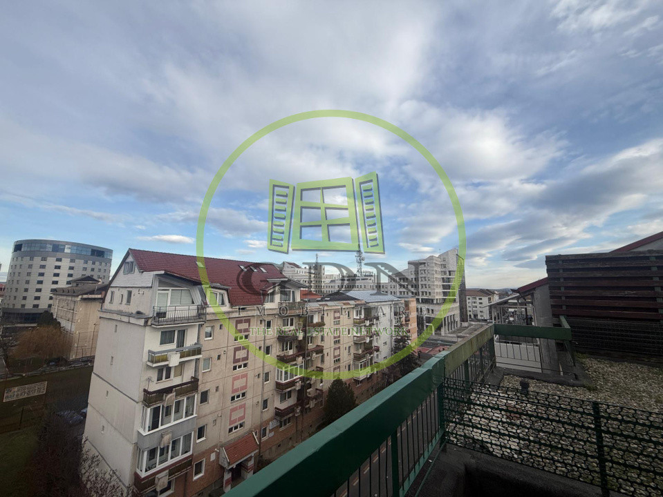 Apartament 5 camere,Scoala de Inot