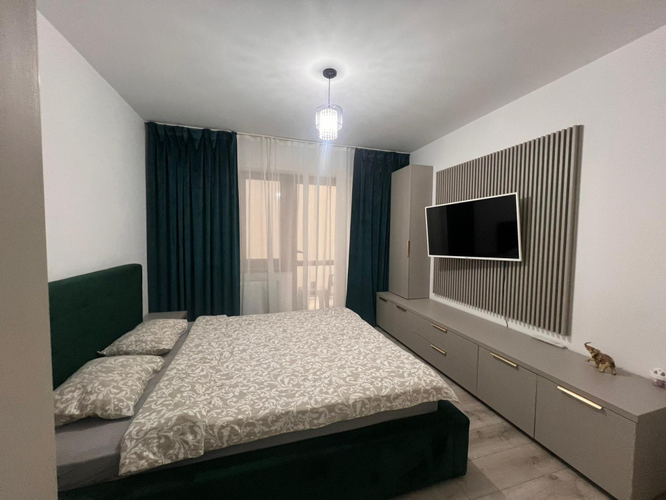 Garsoniera semidecomandata, 32,33 mp, Centru, zona Ramada