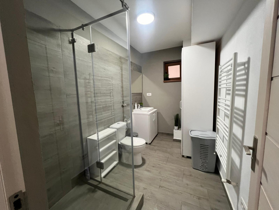 Garsoniera semidecomandata, 32,33 mp, Centru, zona Ramada