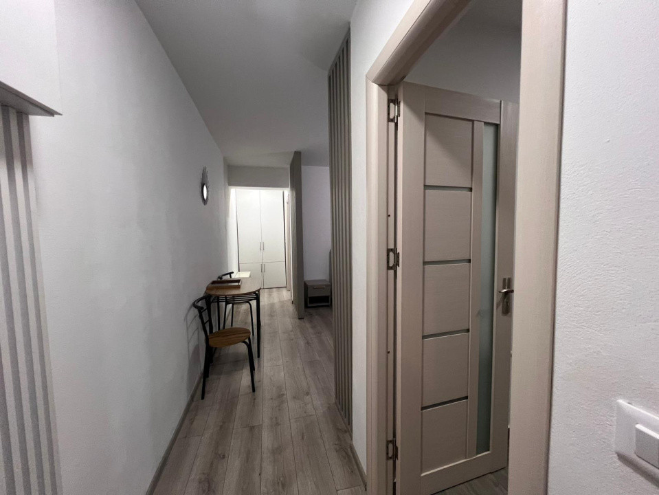 Garsoniera semidecomandata, 32,33 mp, Centru, zona Ramada