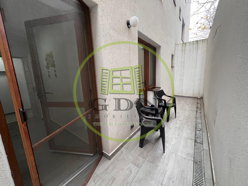 Garsoniera semidecomandata, 32,33 mp, Centru, zona Ramada