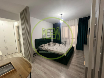 Garsoniera semidecomandata, 32,33 mp, Centru, zona Ramada