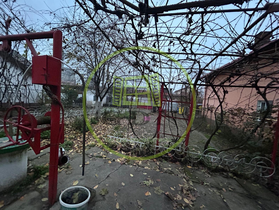 Casa plan parter, 63 mp utili, 366 mp teren, Bariera Valcii