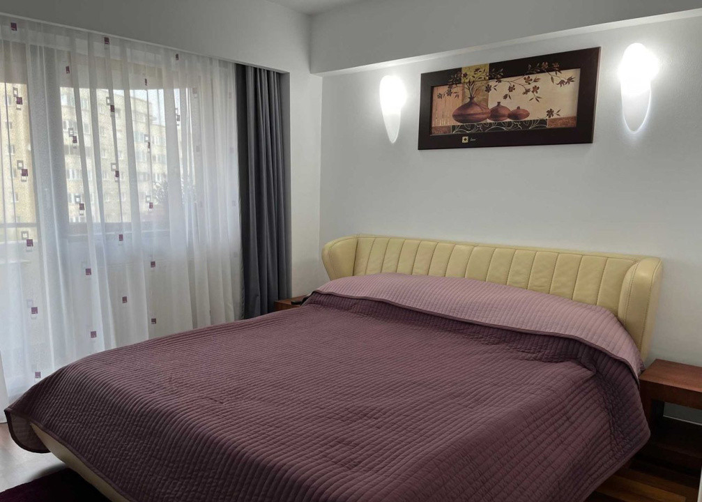 Apartament 3 camere decomandat – vedere panoramică | Centrul Civic