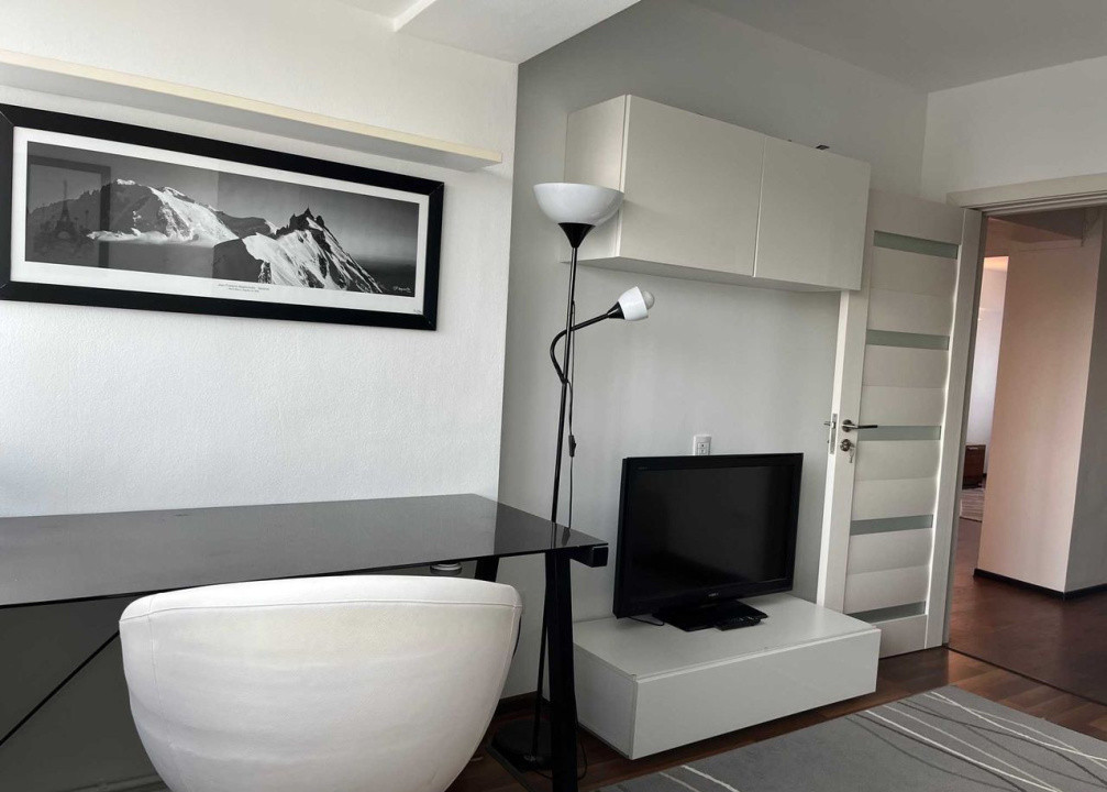 Apartament 3 camere decomandat – vedere panoramică | Centrul Civic