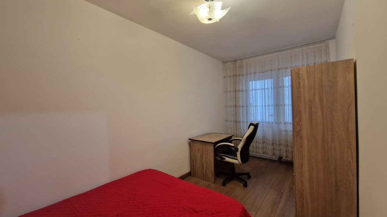 Apartament 3 camere, decomandat, 76mp, 1 Mai, zona Sara
