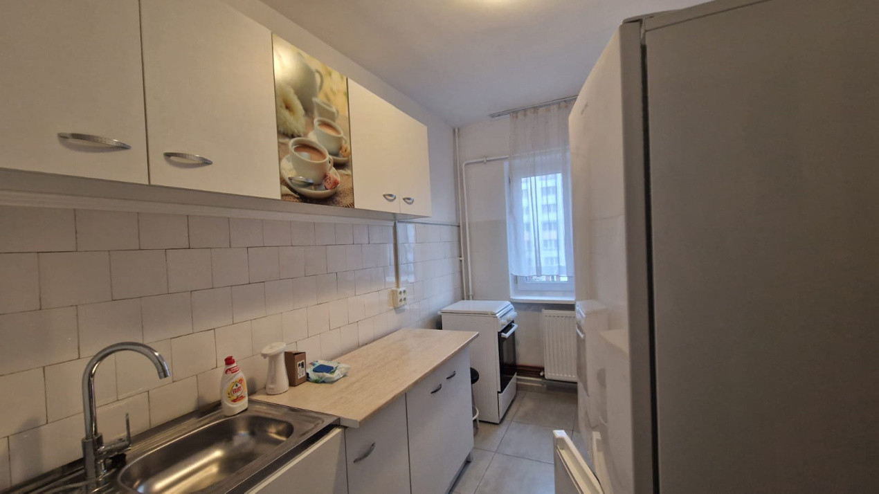 Apartament 3 camere, decomandat, 76mp, 1 Mai, zona Sara