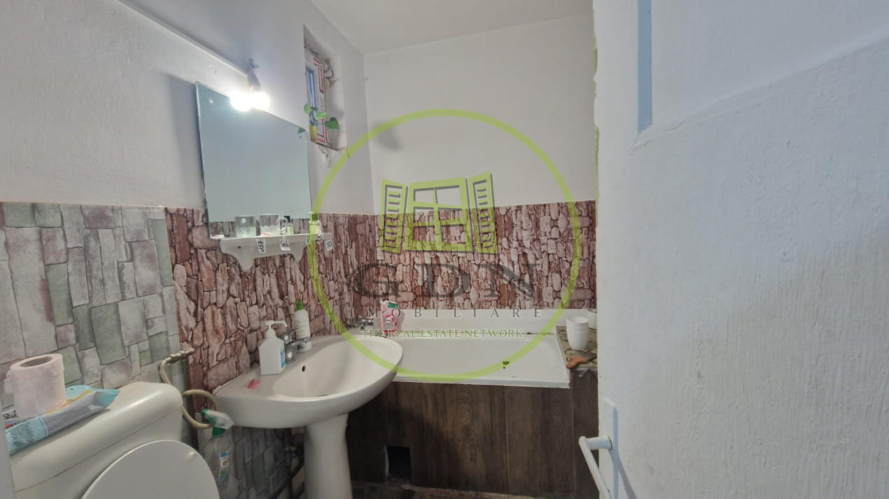 Spatiu comercial, 55mp, Calea Bucuresti, zona Facultatea de Drept