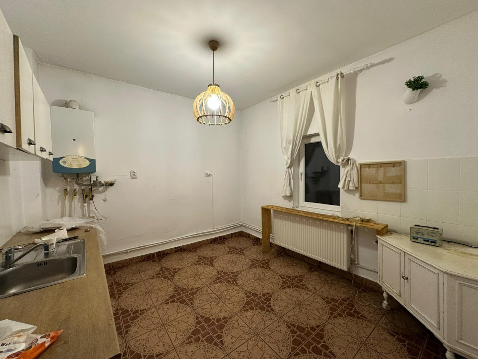 Casa 3 camere, 87mp, Centru, zona Sfintii Apostoli