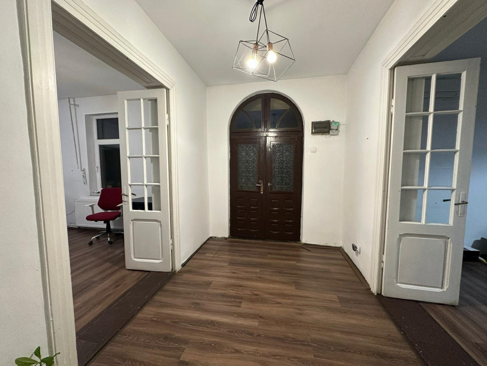 Casa 3 camere, 87mp, Centru, zona Sfintii Apostoli