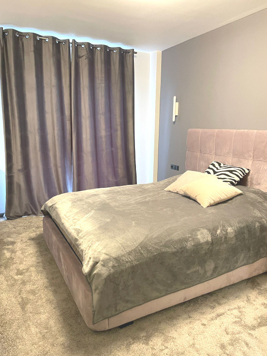 De inchiriat apartament 3 camere zona Parc