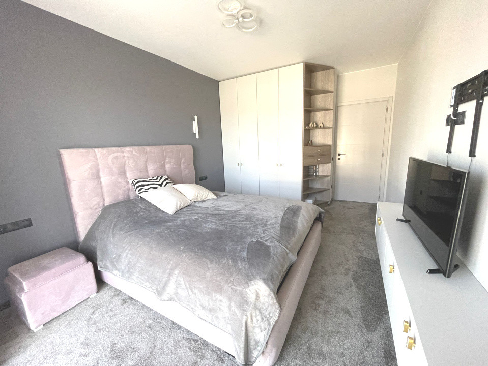 De inchiriat apartament 3 camere zona Parc