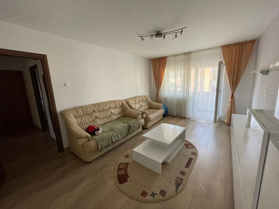 Apartament 3 camere de inchiriat central