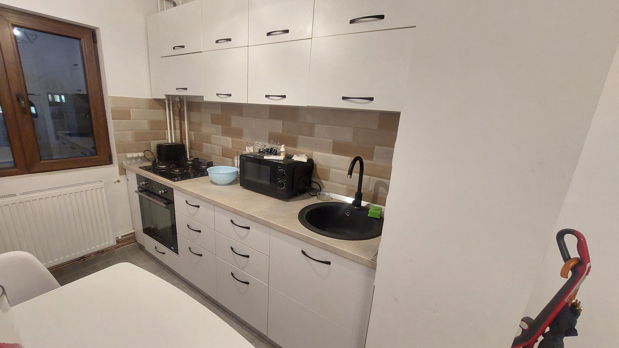 Garsoniera decomandata, 36 mp, etajul 3, Brazda zona Regia de Tutun