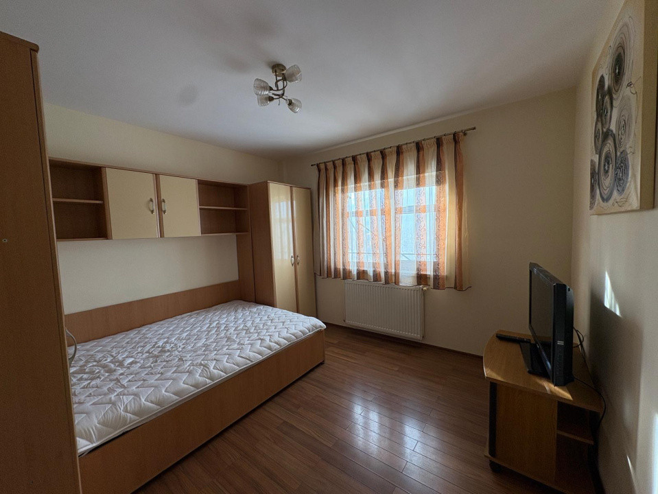 Apartament, 3 camere, decomandat, 80 mp, Cartier Brazda, Zona Marie Louise