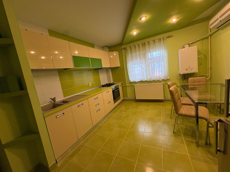 Apartament, 3 camere, decomandat, 80 mp, Cartier Brazda, Zona Marie Louise