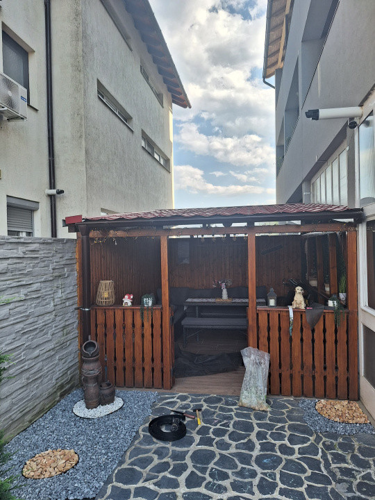 Apartament de vânzare | 3 camere-55mp +grãdinã 88 mp -Calea Cisnădiei 