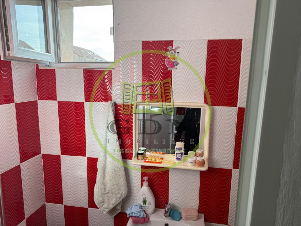 Garsoniera de vanzare  compacta si utilata Str Otelarilor